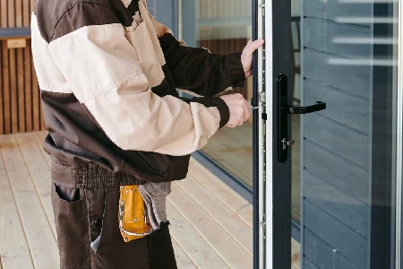 Cleaning And Polishing Glass Door Installation in Town 'n' Country