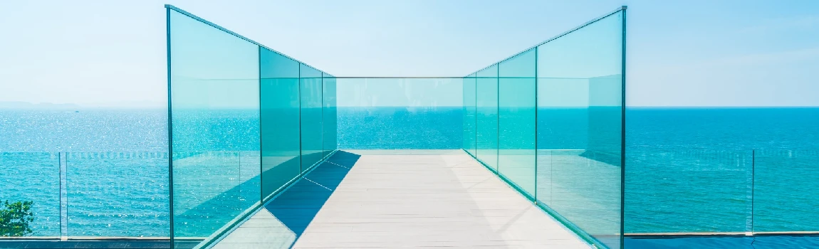 Customized Glass Pool Fence Repair Services in Town 'n' Country, FL